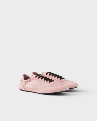 Adidași din Re-Nylon și piele de căprioară