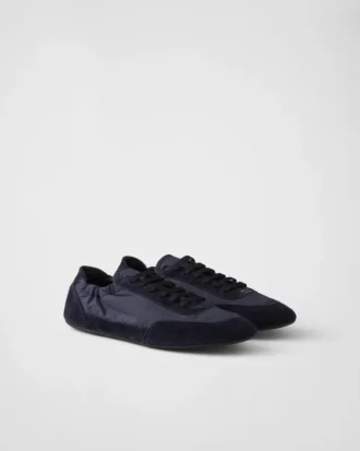 Adidași din Re-Nylon și piele de căprioară