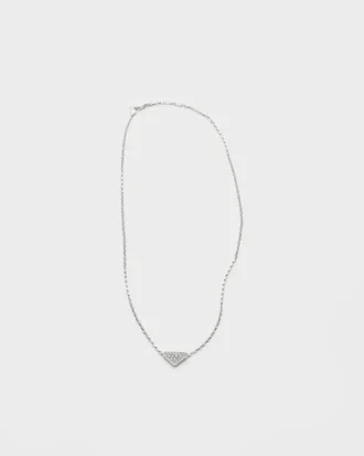 Colier cu pandantiv micro triunghiular Eternal Gold din aur alb și diamante Colier cu pandantiv micro triunghiular Eternal Gold din aur alb și diamante