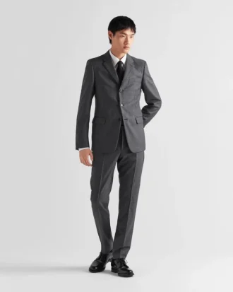 Costum din lână cu un singur rând de nasturi