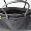 Geantă de mână Prada Bonnie Medium din piele Geantă de mână Prada Bonnie Medium din piele