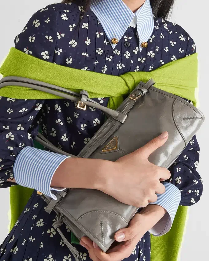 Geantă de mână Prada Bonnie Medium din piele Geantă de mână Prada Bonnie Medium din piele