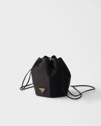 Geantă mini tip sac din satin