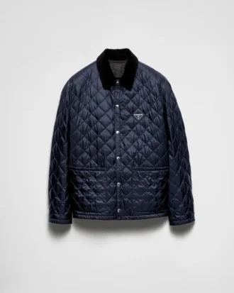 Jachetă matlasată din Re-Nylon
