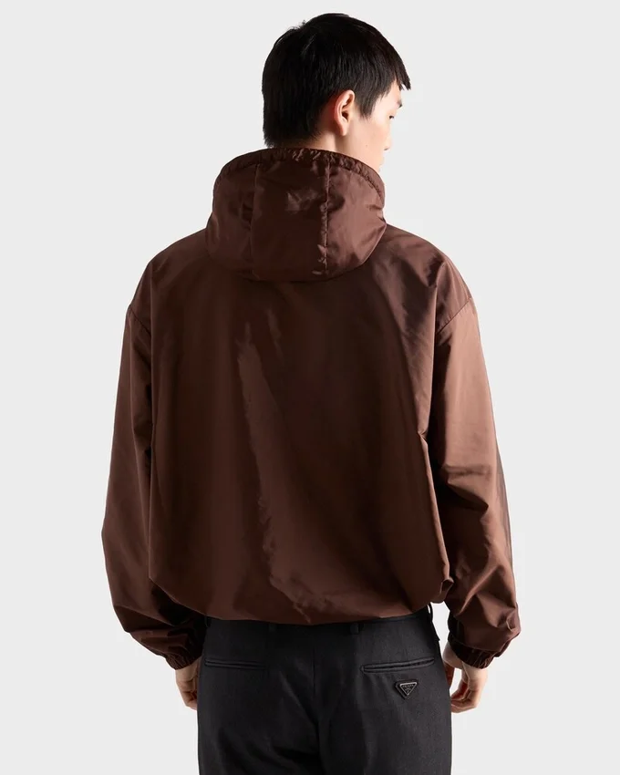 Jachetă reversibilă din Re-Nylon Jachetă reversibilă din Re-Nylon