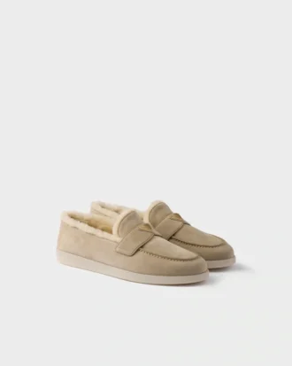 Mocasini din piele de căprioară