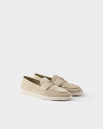 Mocasini din piele de căprioară