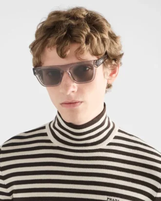 Ochelari de soare cu logo Prada