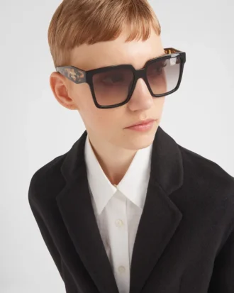 Ochelari de soare cu logo Prada