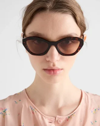 Ochelari de soare cu logo Prada