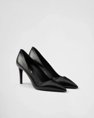pantofi cu toc din piele saffiano lcuit 1 1 330x413 - Pantofi cu toc din piele Saffiano lăcuită