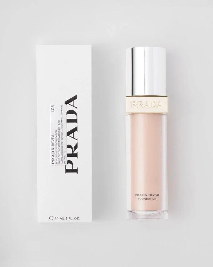 Prada Reveal Skin Optimizing Foundation – Lc5 – Light Cool Prada Reveal Skin Optimizing Foundation – Lc5 – Light Cool