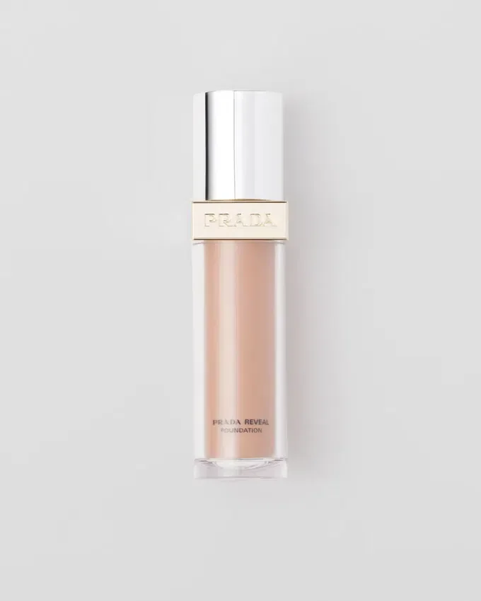 Prada Reveal Skin Optimizing Foundation – Mc60 – Medium Cool Prada Reveal Skin Optimizing Foundation – Mc60 – Medium Cool
