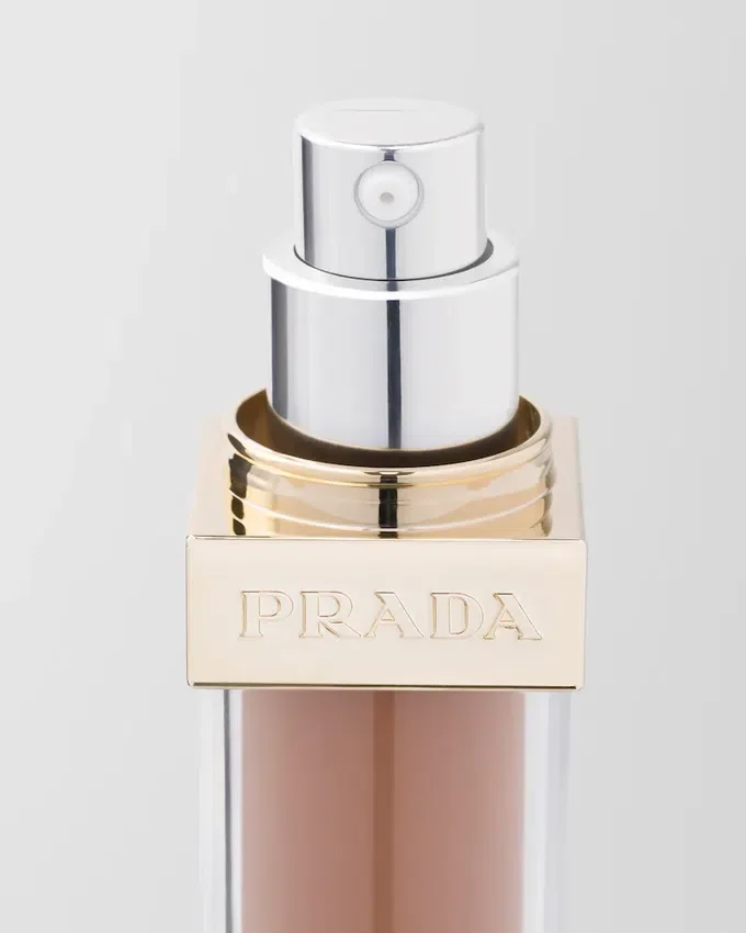 Prada Reveal Skin Optimizing Foundation – Mc60 – Medium Cool Prada Reveal Skin Optimizing Foundation – Mc60 – Medium Cool