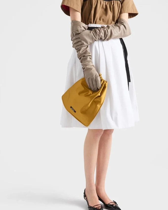 Pungă Prada Wish din mătase Duchesse Pungă Prada Wish din mătase Duchesse