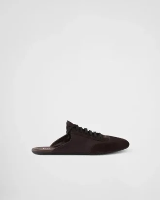 Re-Nylon și pantofi cu toc înalt din piele de căprioară