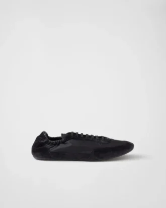Adidași din Re-Nylon și piele de căprioară