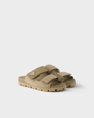 Sandale cu bandă din piele de căprioară Sandale cu bandă din piele de căprioară