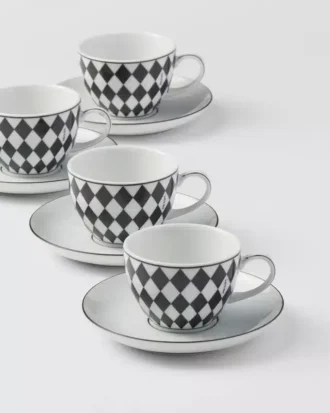 Set de patru cești de espresso din porțelan – model în damă