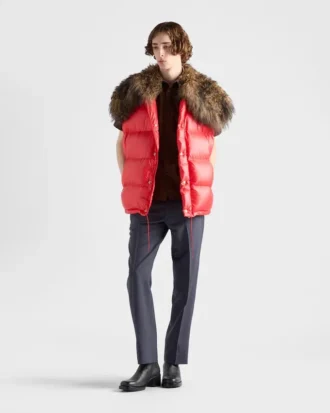 Vestă din puf din Re-Nylon și piele de oaie Vestă din puf din Re-Nylon și piele de oaie
